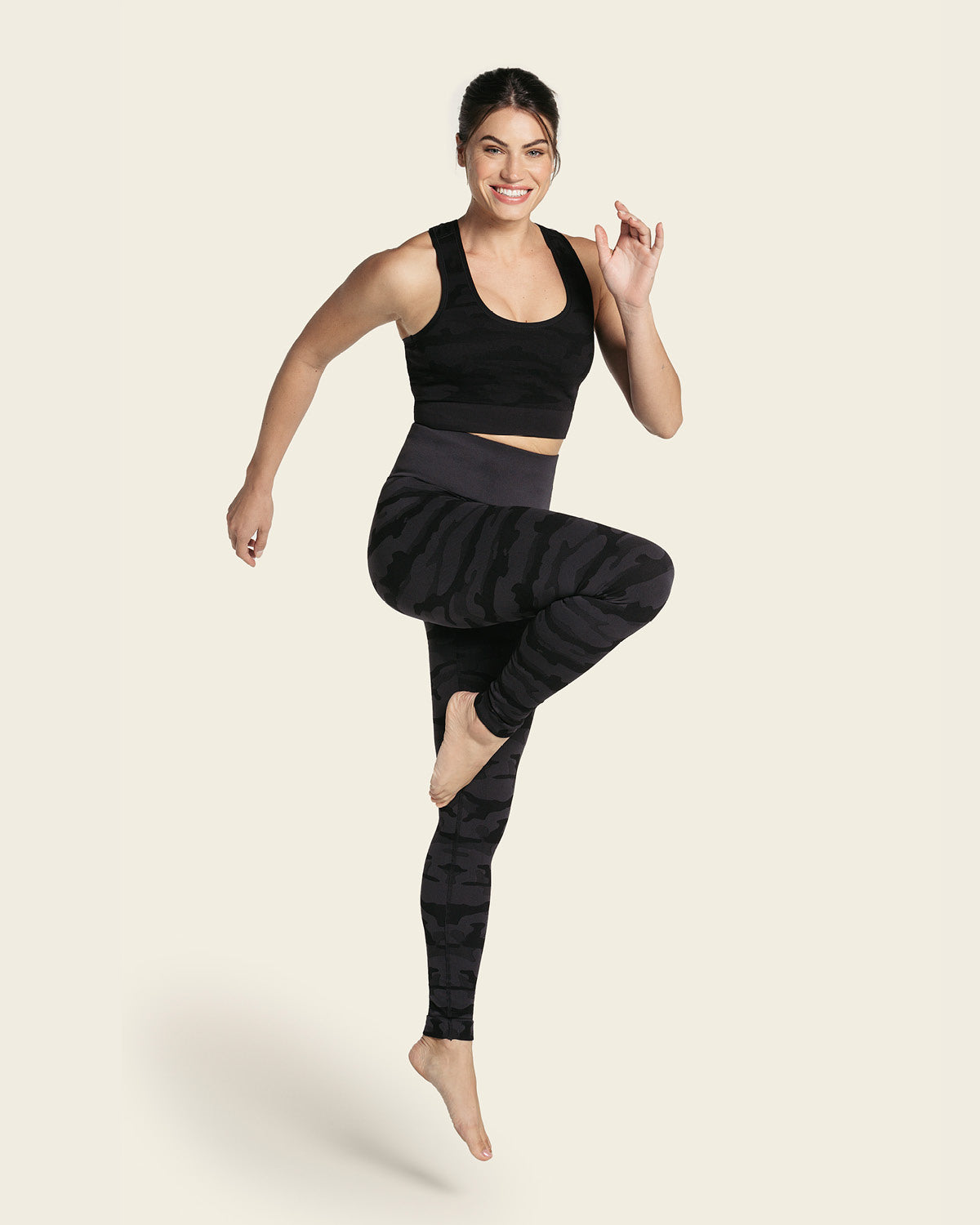 Sculpting high-waisted graphic active legging