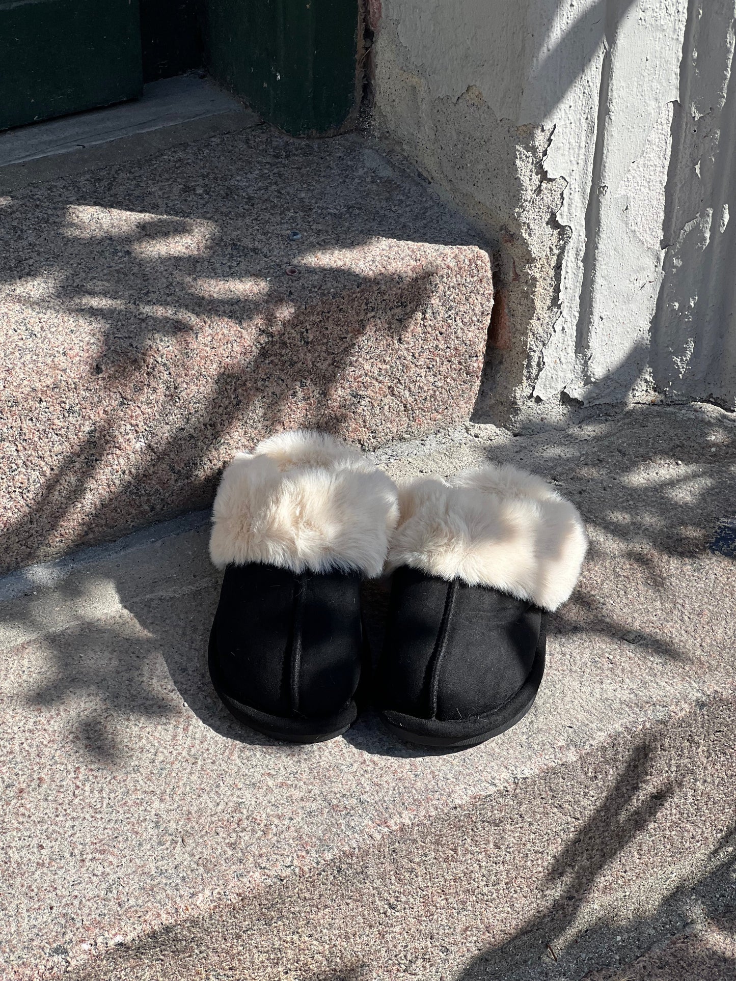 Slippers - Black