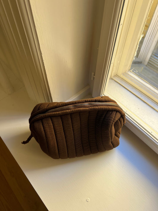 Toilet bag - brown