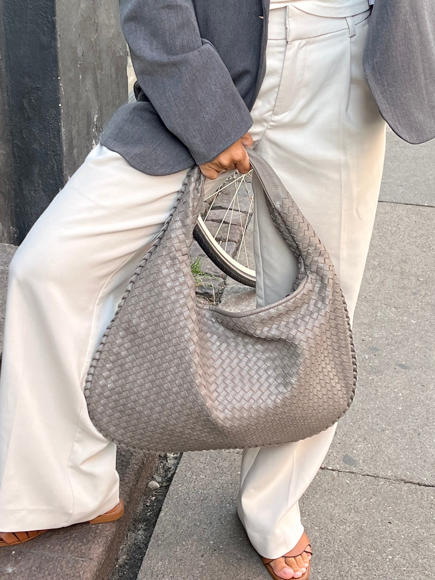 Cross-Weave Bag- Light grey